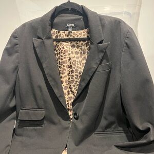 Apt. 9 Elegant Black Blazer with Animal Print Lining